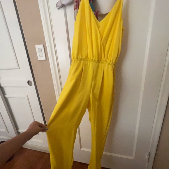 Yellow Silk Jumpsuit with Tie (size small) - Picture 9 of 11